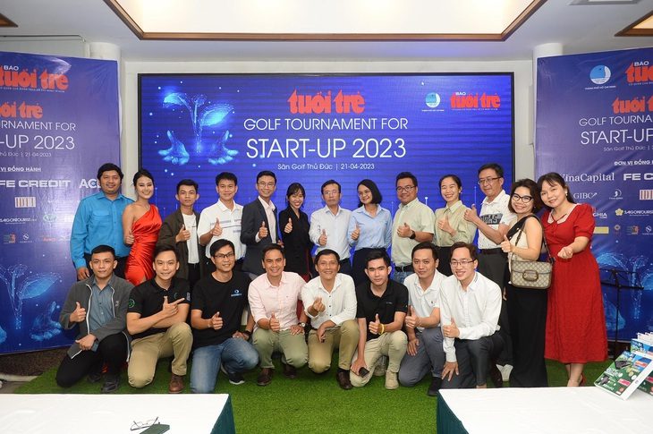 Các star-up tham dự gala - Ảnh: Quang Định