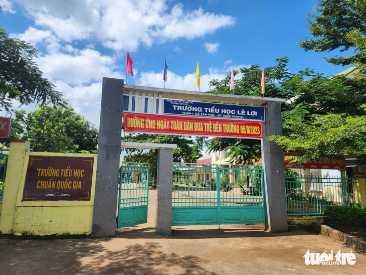 Việc điều chuyển giáo viên bất hợp lý khiến Trường tiểu học Lê Lợi "trắng" giáo viên tiếng Anh - Ảnh: TÂM THÀNH
