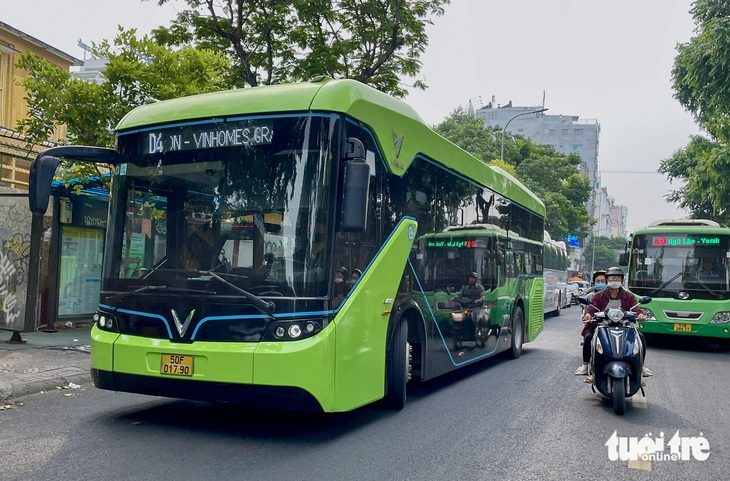 Đầu tư trạm sạc xe điện ở TP.HCM, tiếp tục chờ hướng dẫn? - Ảnh 1.
