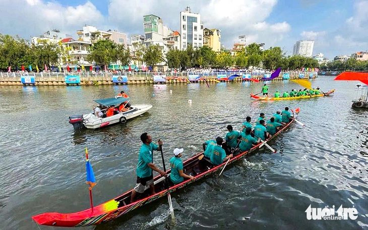 Cuối tuần này, 12 đội ghe ngo tranh tài trên kênh Nhiêu Lộc - Thị Nghè - Ảnh 1.