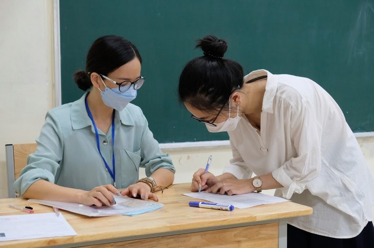 Công bố đề thi tham khảo tốt nghiệp THPT năm 2023 - Ảnh 1.