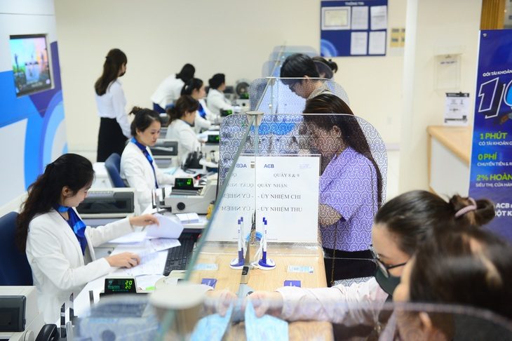 Lãi suất huy động dự báo sẽ đi ngang ở vùng thấp năm 2024 - Ảnh: QUANG ĐỊNH