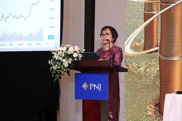 Bà Cao Thị Ngọc Dung, chủ tịch hội đồng quản trị Công ty cổ phần vàng bạc đá quý Phú Nhuận (PNJ) - Ảnh: A.H.